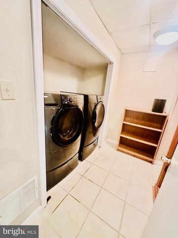 9124 WANDERING TRAIL DR, Potomac, MD 20854