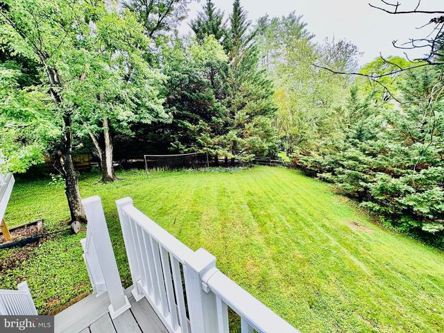 9124 WANDERING TRAIL DR, Potomac, MD 20854