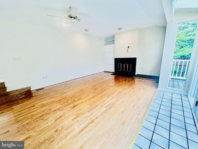 9124 WANDERING TRAIL DR, Potomac, MD 20854