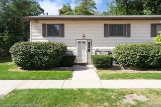 38122 Hixford Place, Westland, MI 48185