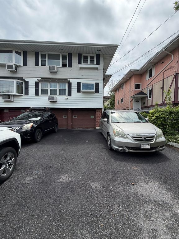 3 Annmarie Place, Yonkers, NY 10704