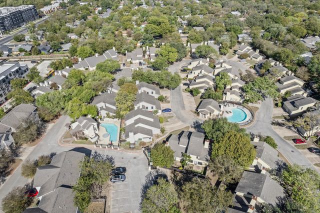 512 Eberhart LN 1402, Austin, TX 78745
