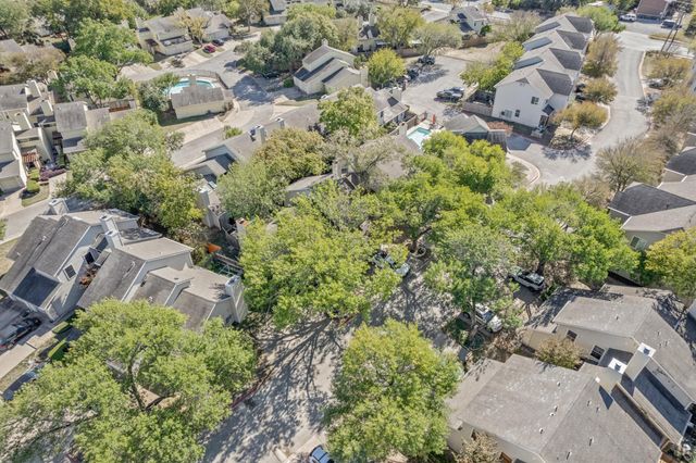 512 Eberhart LN 1402, Austin, TX 78745