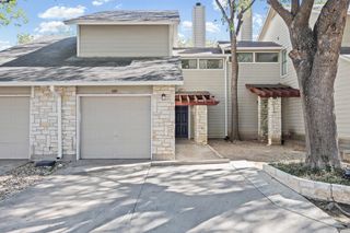 512 Eberhart LN 1402, Austin, TX 78745
