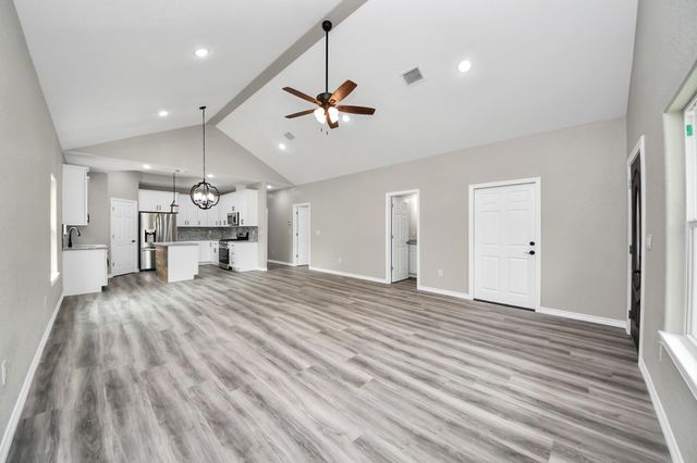 1110 Thrift Street, El Campo, TX 77437