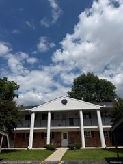 42630 Plymouth Hollow Drive, Plymouth Charter Township, MI 48170