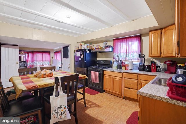 78 W HARMONY ST, Penns Grove, NJ 08069