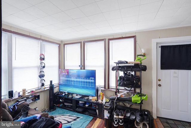 78 W HARMONY ST, Penns Grove, NJ 08069