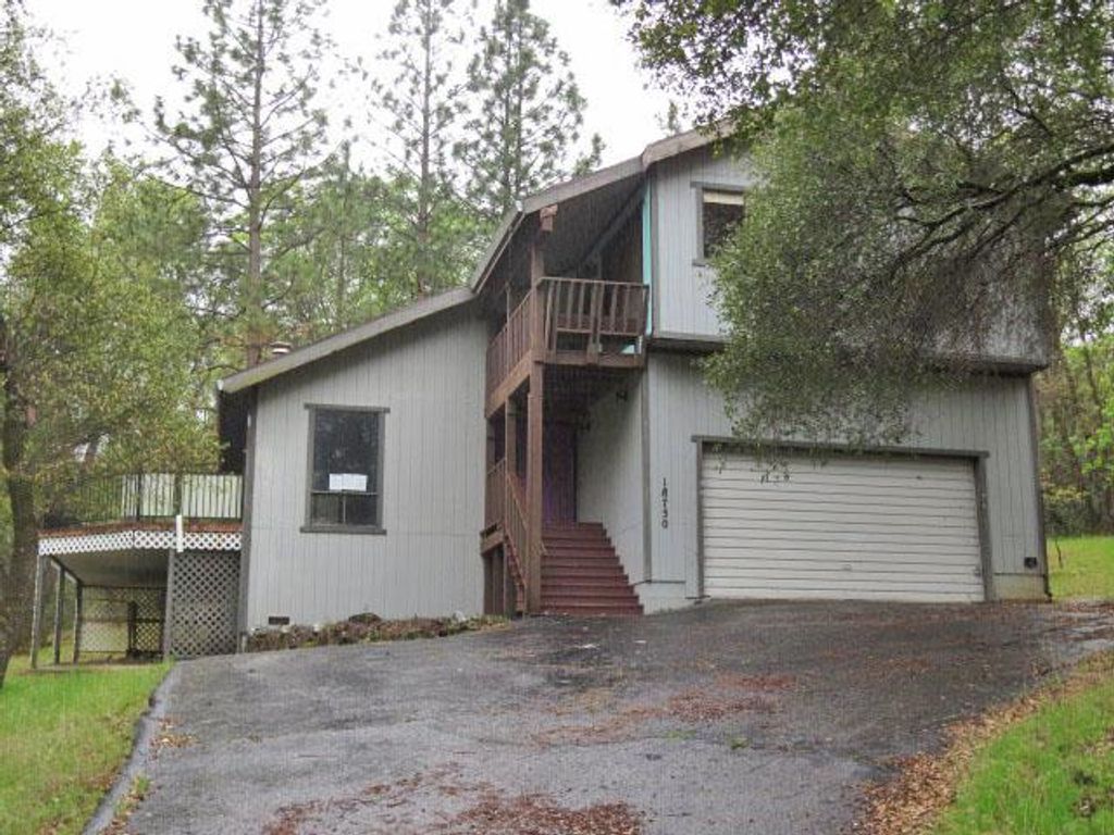 18750 Hilltop Rd, Penn Valley, CA 95946