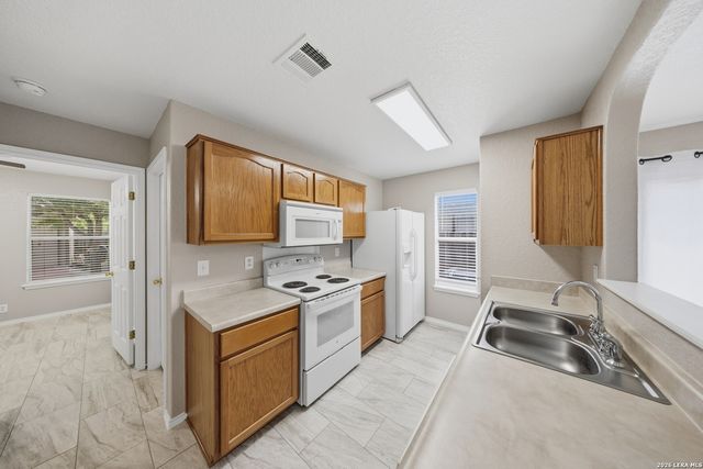 520 STARLING CRK, New Braunfels, TX 78130