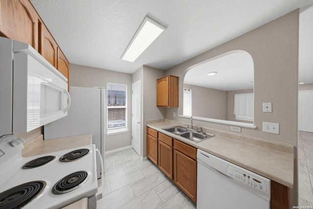 520 STARLING CRK, New Braunfels, TX 78130