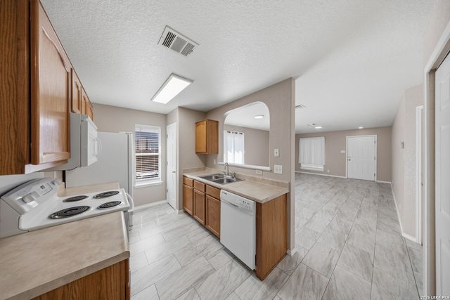 520 STARLING CRK, New Braunfels, TX 78130
