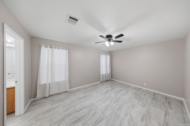 520 STARLING CRK, New Braunfels, TX 78130