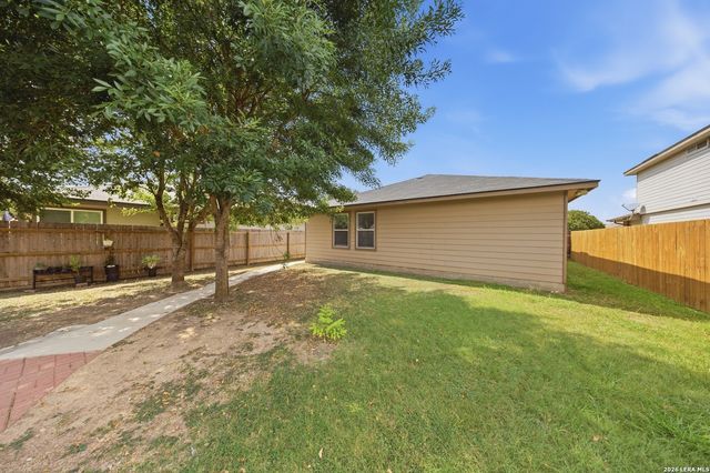 520 STARLING CRK, New Braunfels, TX 78130