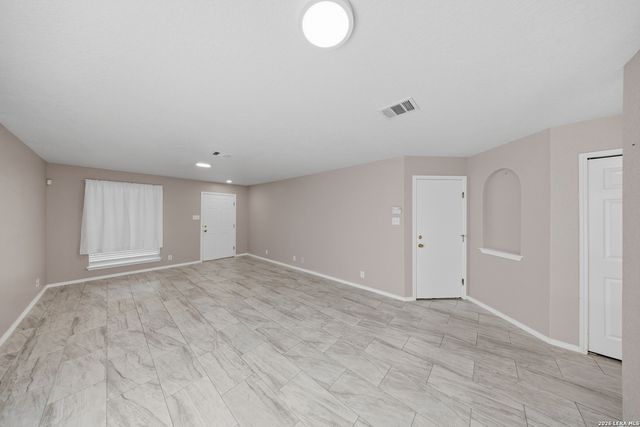 520 STARLING CRK, New Braunfels, TX 78130