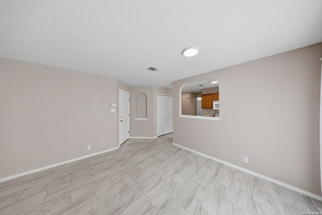 520 STARLING CRK, New Braunfels, TX 78130