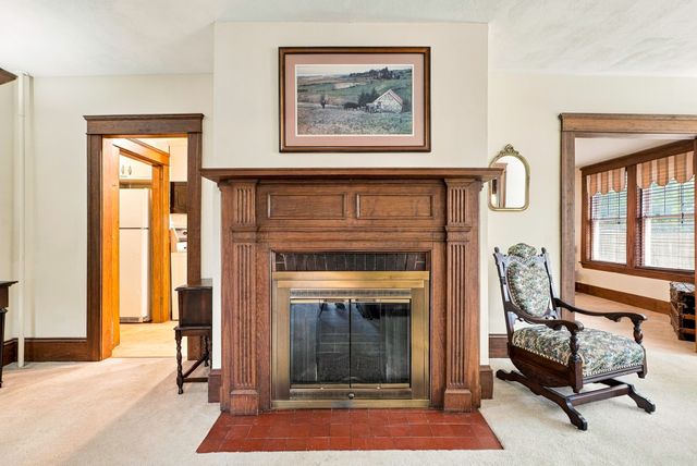 48 Barnard Rd, Worcester, MA 01605