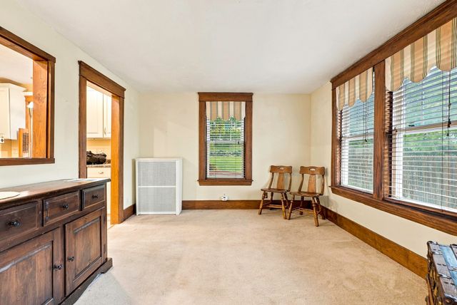 48 Barnard Rd, Worcester, MA 01605