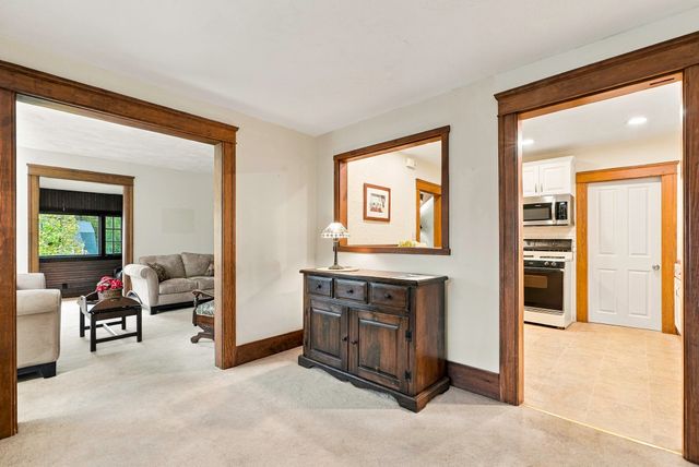 48 Barnard Rd, Worcester, MA 01605