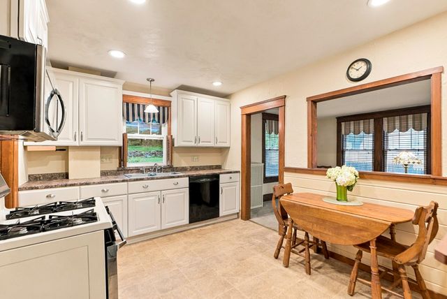 48 Barnard Rd, Worcester, MA 01605