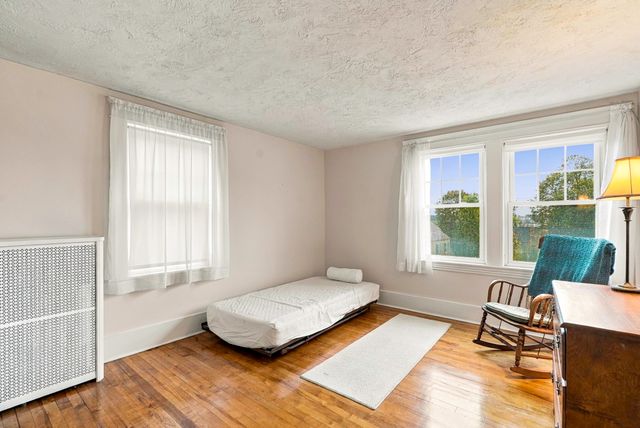 48 Barnard Rd, Worcester, MA 01605
