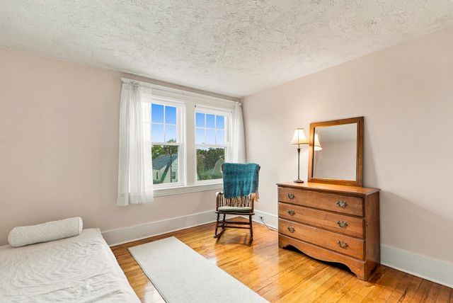 48 Barnard Rd, Worcester, MA 01605