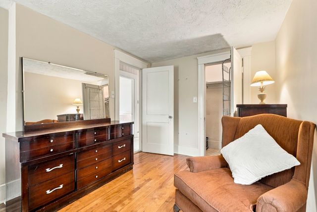 48 Barnard Rd, Worcester, MA 01605