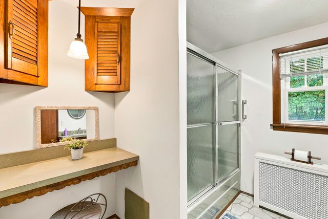48 Barnard Rd, Worcester, MA 01605