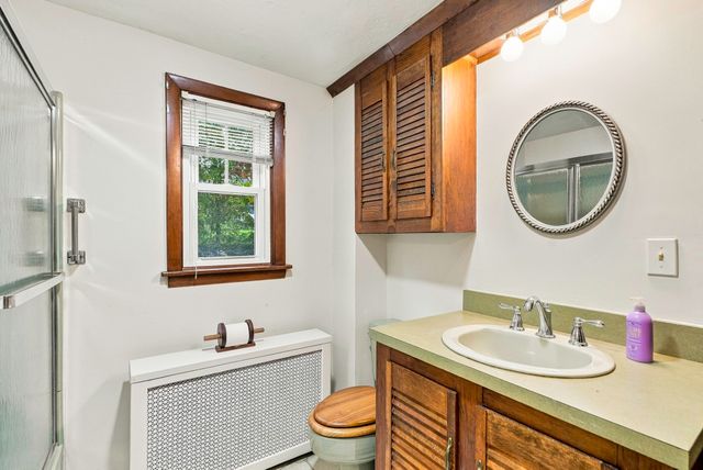 48 Barnard Rd, Worcester, MA 01605