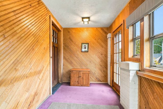 48 Barnard Rd, Worcester, MA 01605