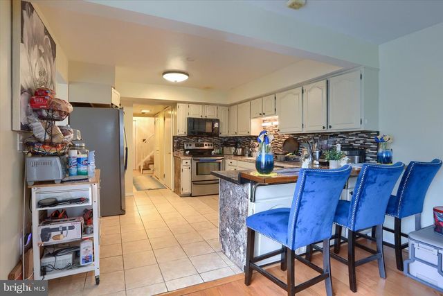 5438 AUTUMN DR, Harrisburg, PA 17111