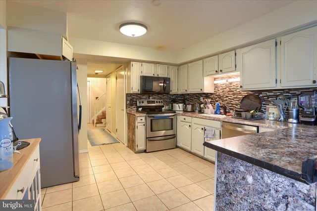 5438 AUTUMN DR, Harrisburg, PA 17111