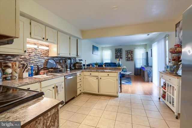 5438 AUTUMN DR, Harrisburg, PA 17111