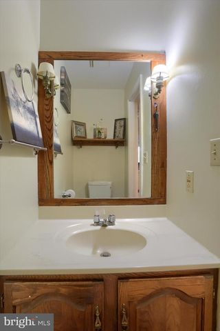 5438 AUTUMN DR, Harrisburg, PA 17111
