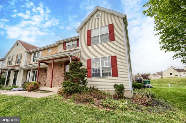5438 AUTUMN DR, Harrisburg, PA 17111