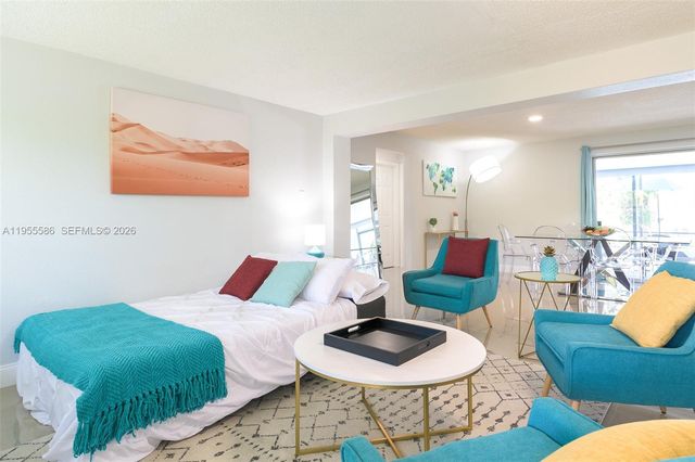 80 NW 40th St, Oakland Park, FL 33309