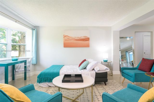 80 NW 40th St, Oakland Park, FL 33309