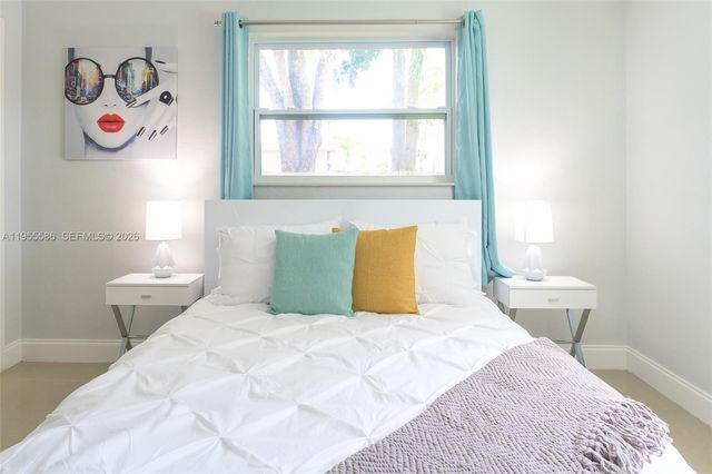 80 NW 40th St, Oakland Park, FL 33309