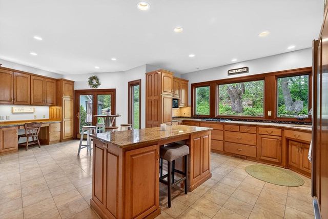 406 2nd Avenue, New Glarus, WI 53574