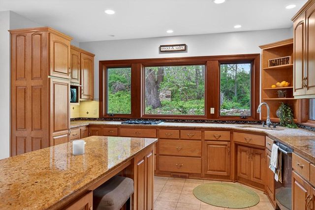 406 2nd Avenue, New Glarus, WI 53574