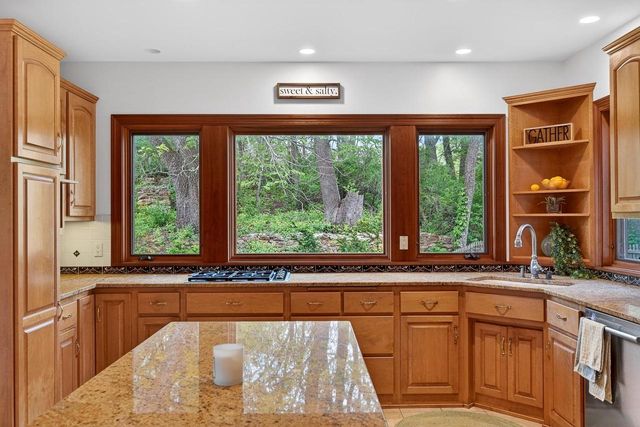 406 2nd Avenue, New Glarus, WI 53574
