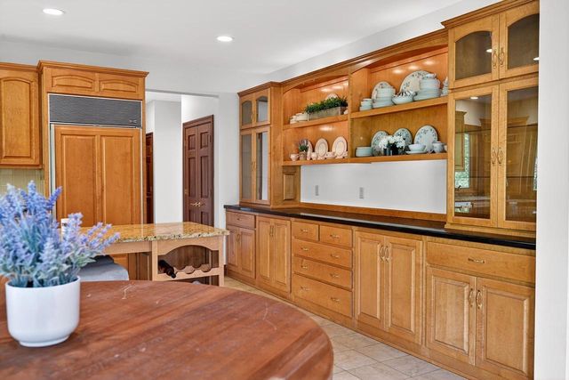 406 2nd Avenue, New Glarus, WI 53574