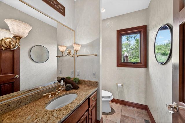 406 2nd Avenue, New Glarus, WI 53574