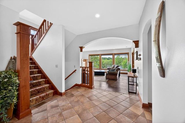 406 2nd Avenue, New Glarus, WI 53574
