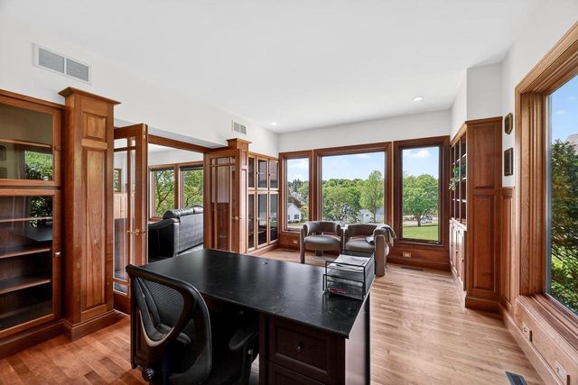 406 2nd Avenue, New Glarus, WI 53574