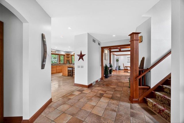 406 2nd Avenue, New Glarus, WI 53574