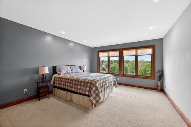 406 2nd Avenue, New Glarus, WI 53574
