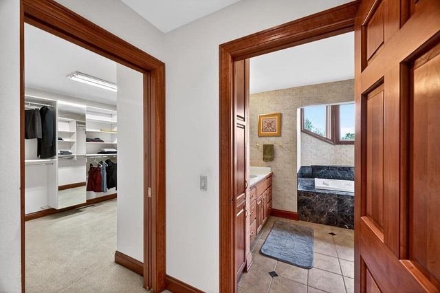 406 2nd Avenue, New Glarus, WI 53574