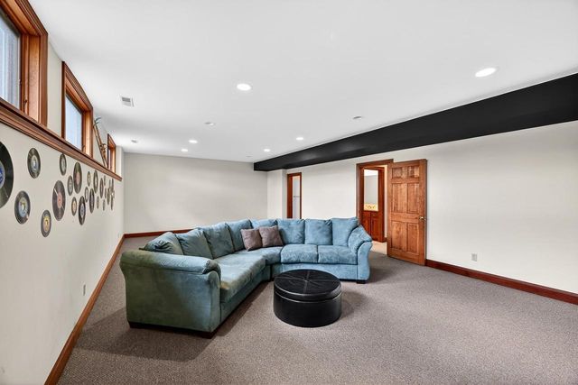 406 2nd Avenue, New Glarus, WI 53574