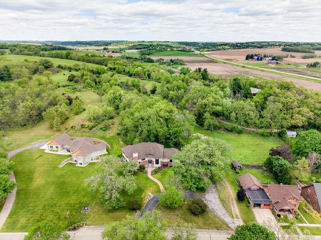 406 2nd Avenue, New Glarus, WI 53574